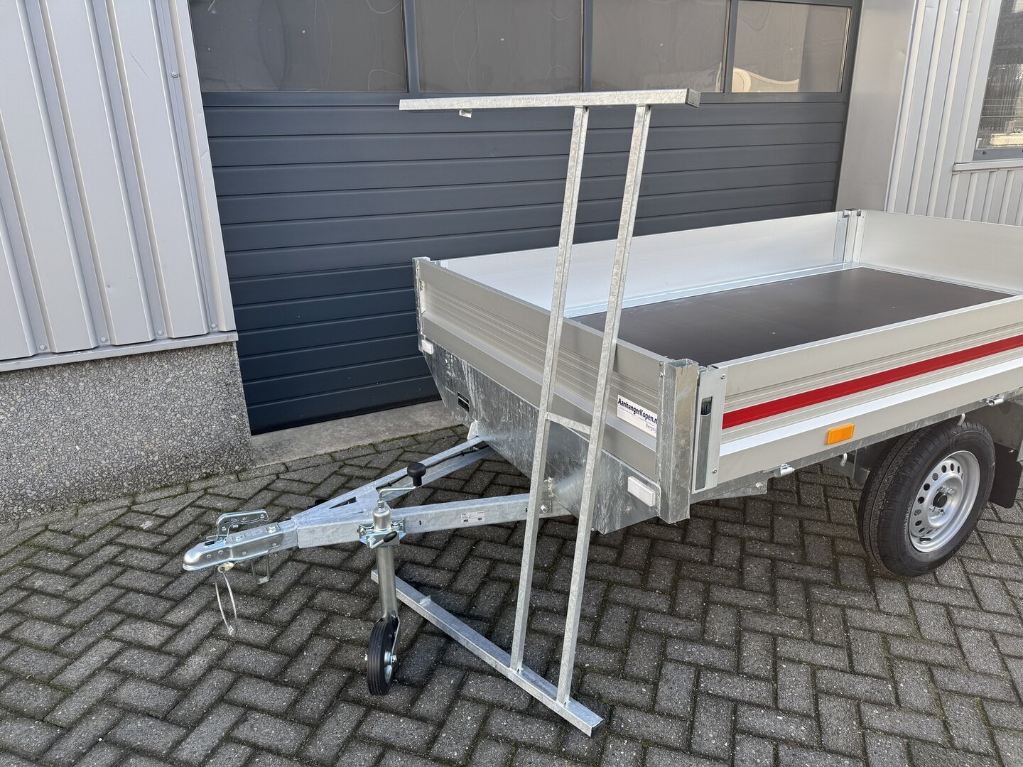 VDM Plateauwagen 260x150cm 750kg ongeremd enkelas – Image 2