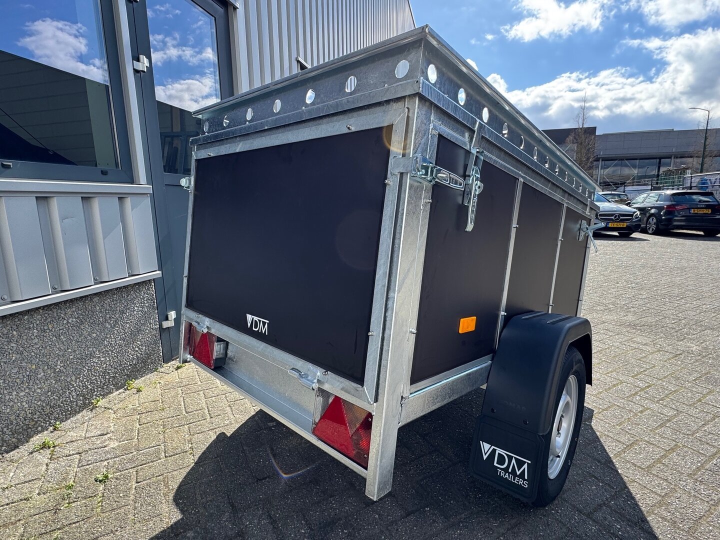VDM bagagewagen met betonplex 900L inhoud 750kg 150x100x60cm – Image 4