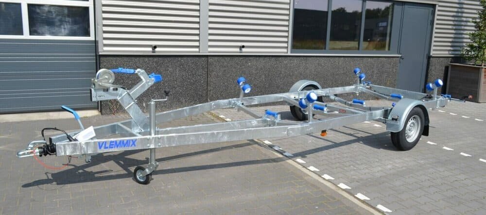Vlemmix boottrailer 1350kg 631x210cm enkelas